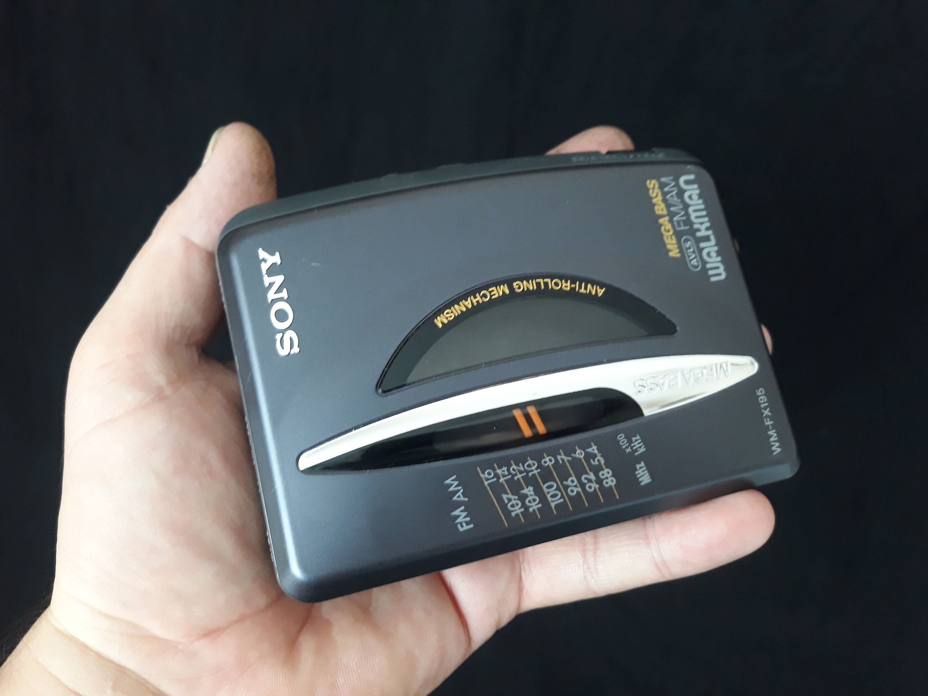 Vintage Sony Walkman, WM-FX195, Mega Bass, AM/FM, Cassette Player
