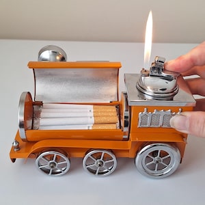 Accendino da tavolo antico, molto raro, in metallo, stile retrò, a forma di treno, arancione, accendino arancione, accendino da treno, scatola per sigarette, accendino retrò, regalo, decorazione Ofis