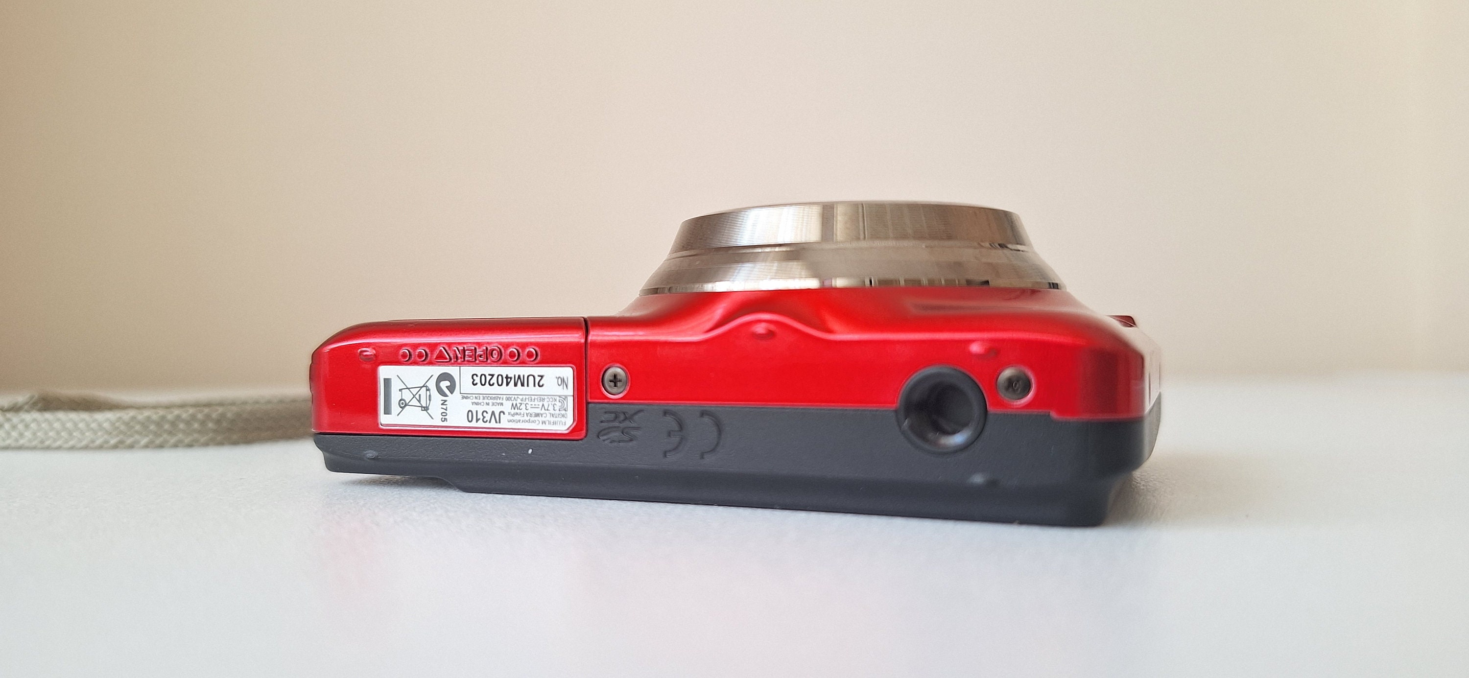 Vintage Red Fujifilm Finepix JV310 Digital Camera: 14MP, 8x Zoom