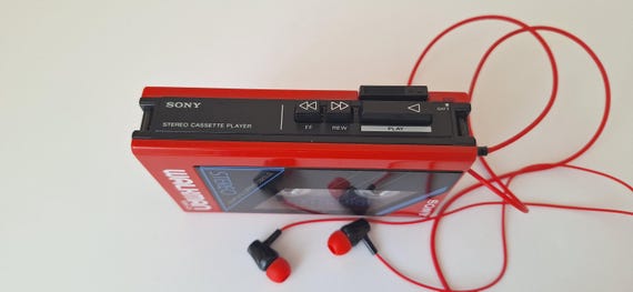 【希少】ソニーウォークマンSONY WM-702 カセットプレーヤー 赤 希少レッド】SONY ソニー ウォークマン WM-702 プレーヤー Sony