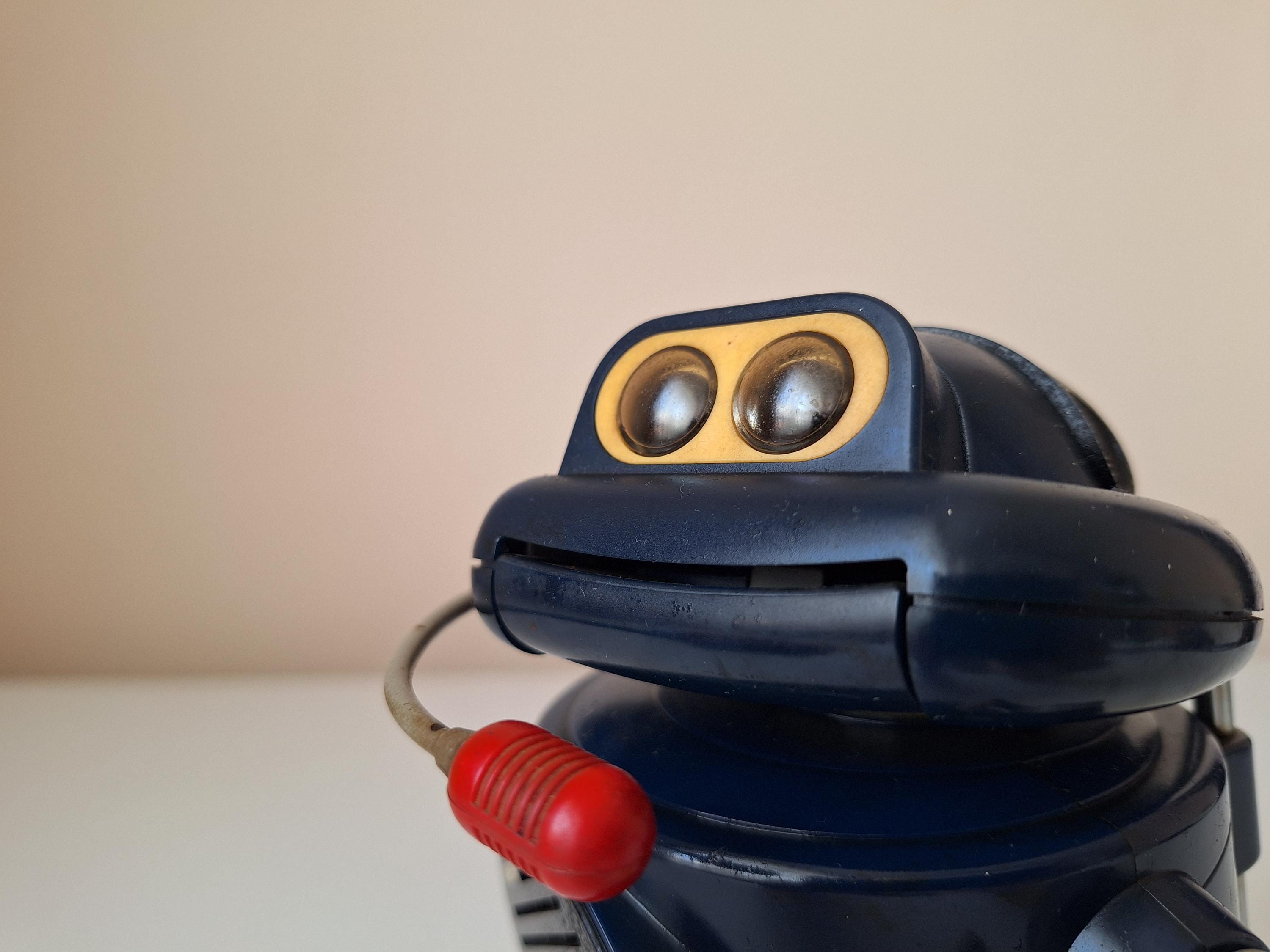 Vintage 1980s Tomy Mr. DJ Robot Radio, Working Condition - Etsy Israel