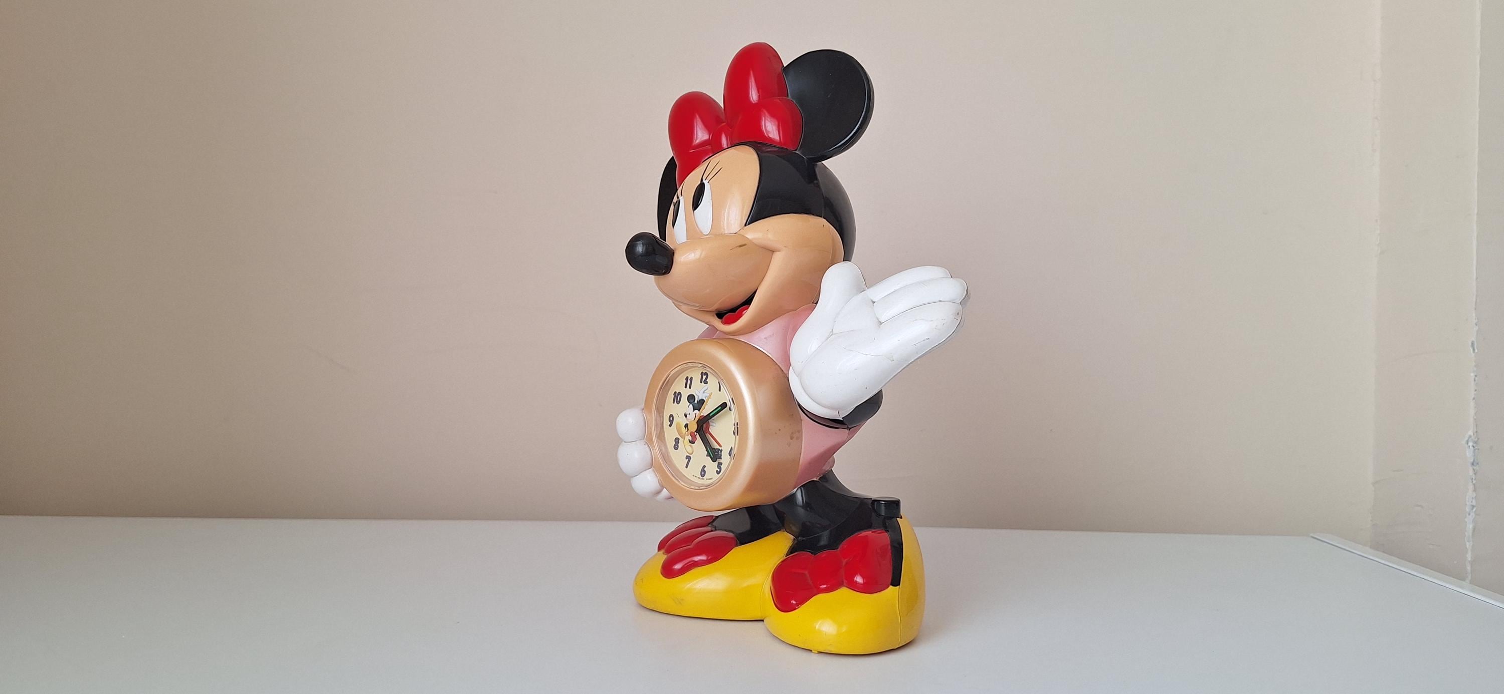 1980年代のヴィンテージ ミニーマウス ミュージカル アラーム クロック