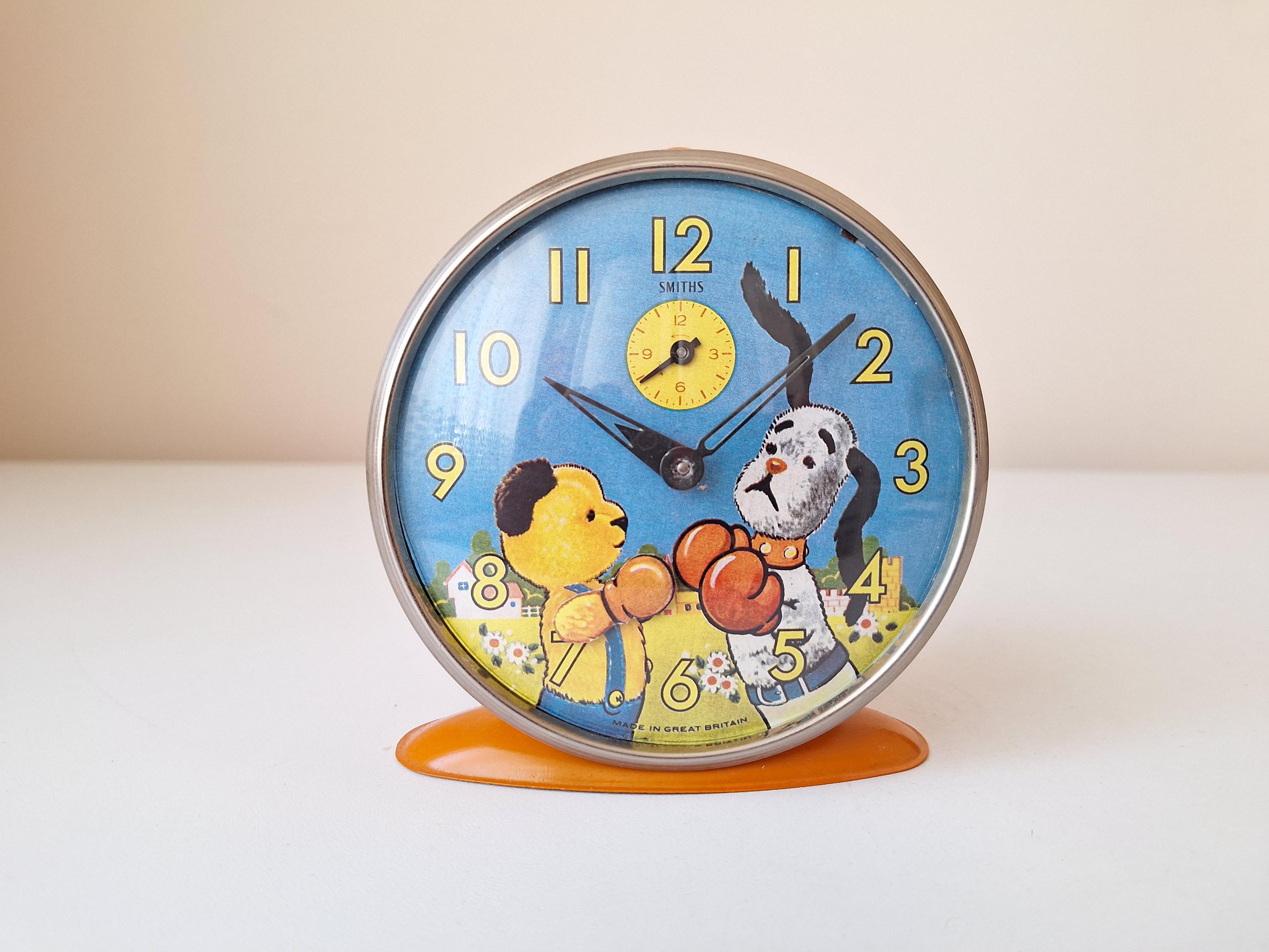 Smiths アラームクロック 50s UK製 ミッドセンチュリー 動作品 Antique Smiths Sooty and Sweep Alarm Clock, 1950s Collector's