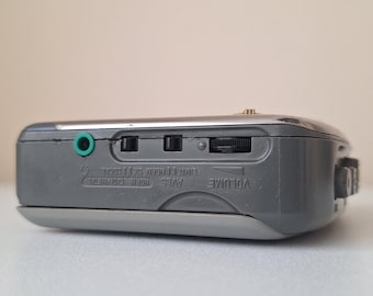 ビンテージ ソニー ウォークマン WM 267：完全に動作するカセット