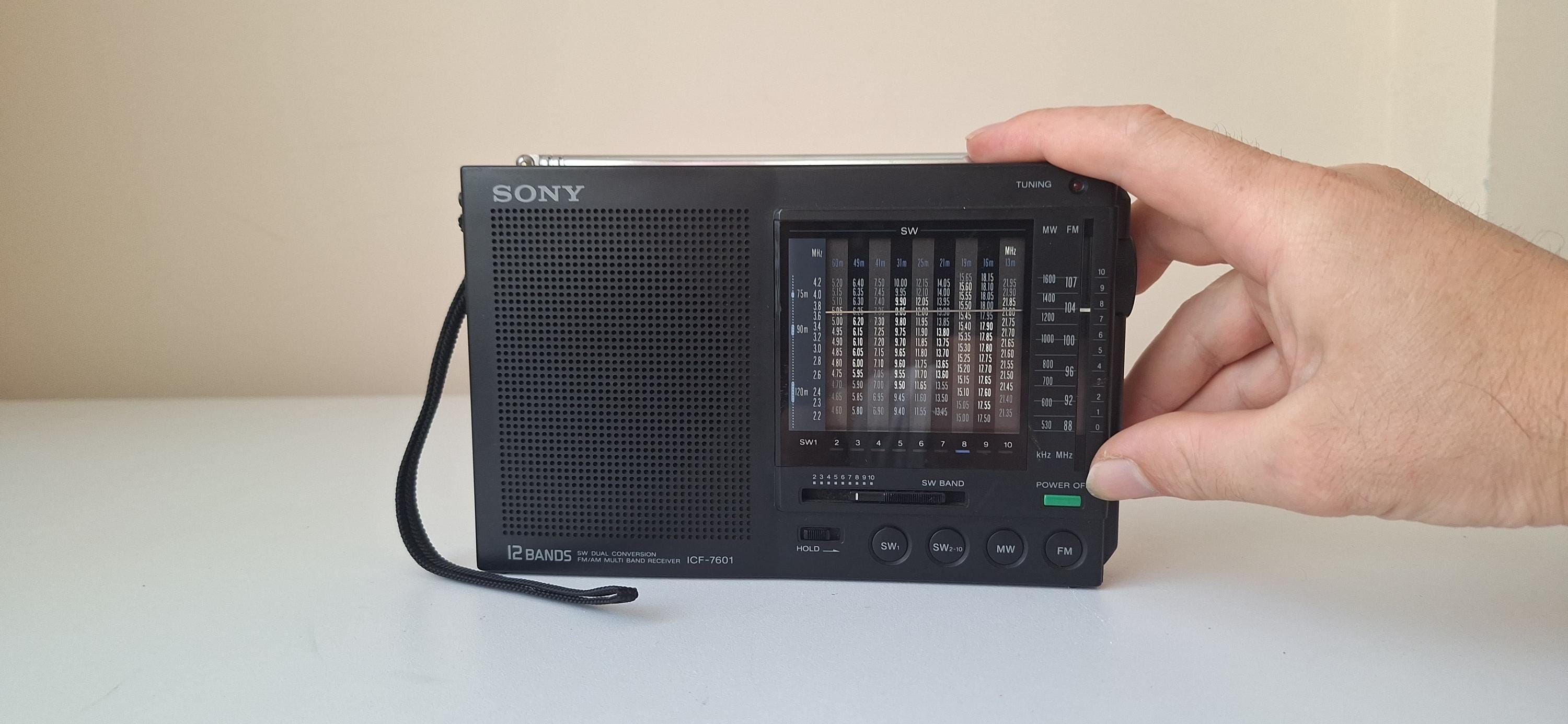 SONY ICF-7601 12バンドラジオ（The Sony 7600 series page: ICF