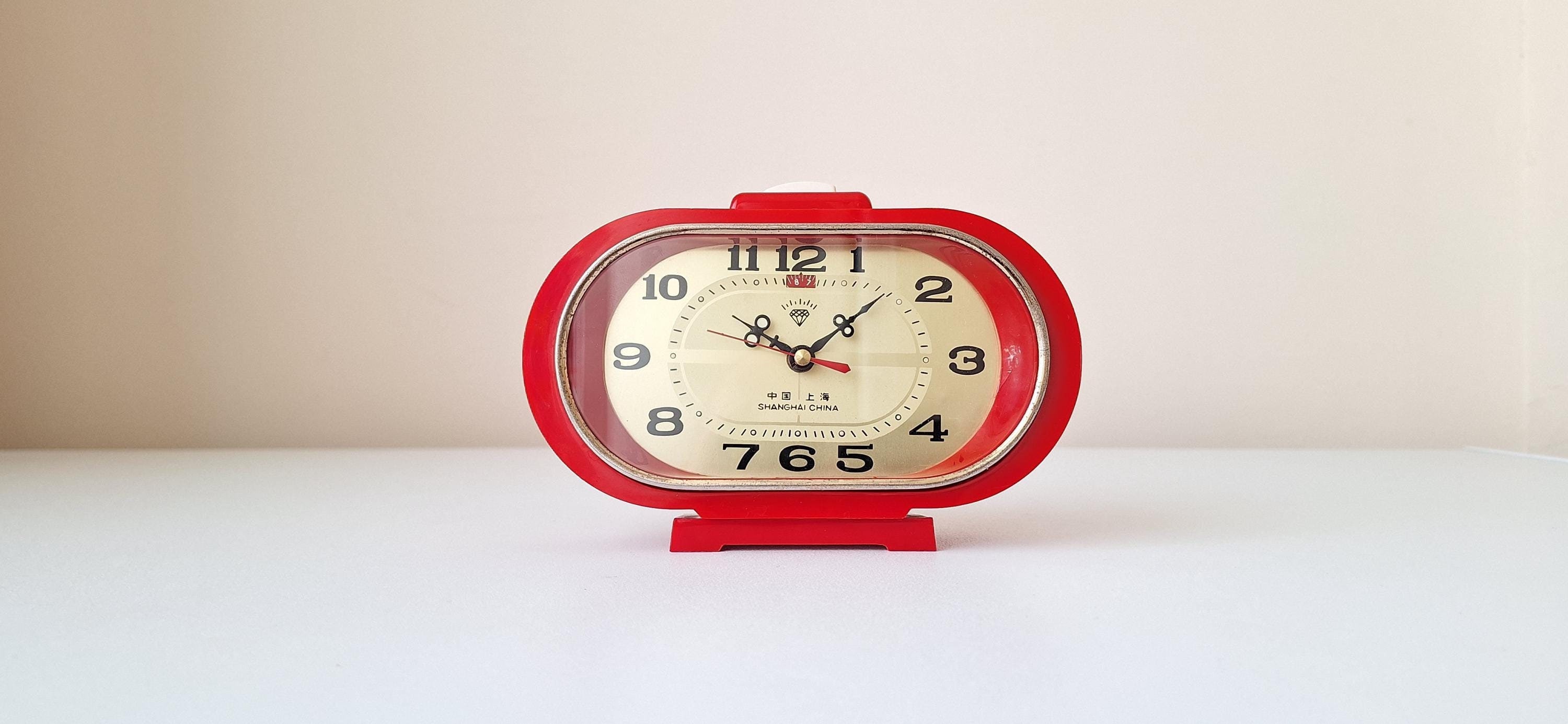 MECHANICAL ALARM CLOCK　昭和レトロ　激レア　当時物未使用品 Antique Red Mechanical Alarm Clock - Fully Working - Etsy