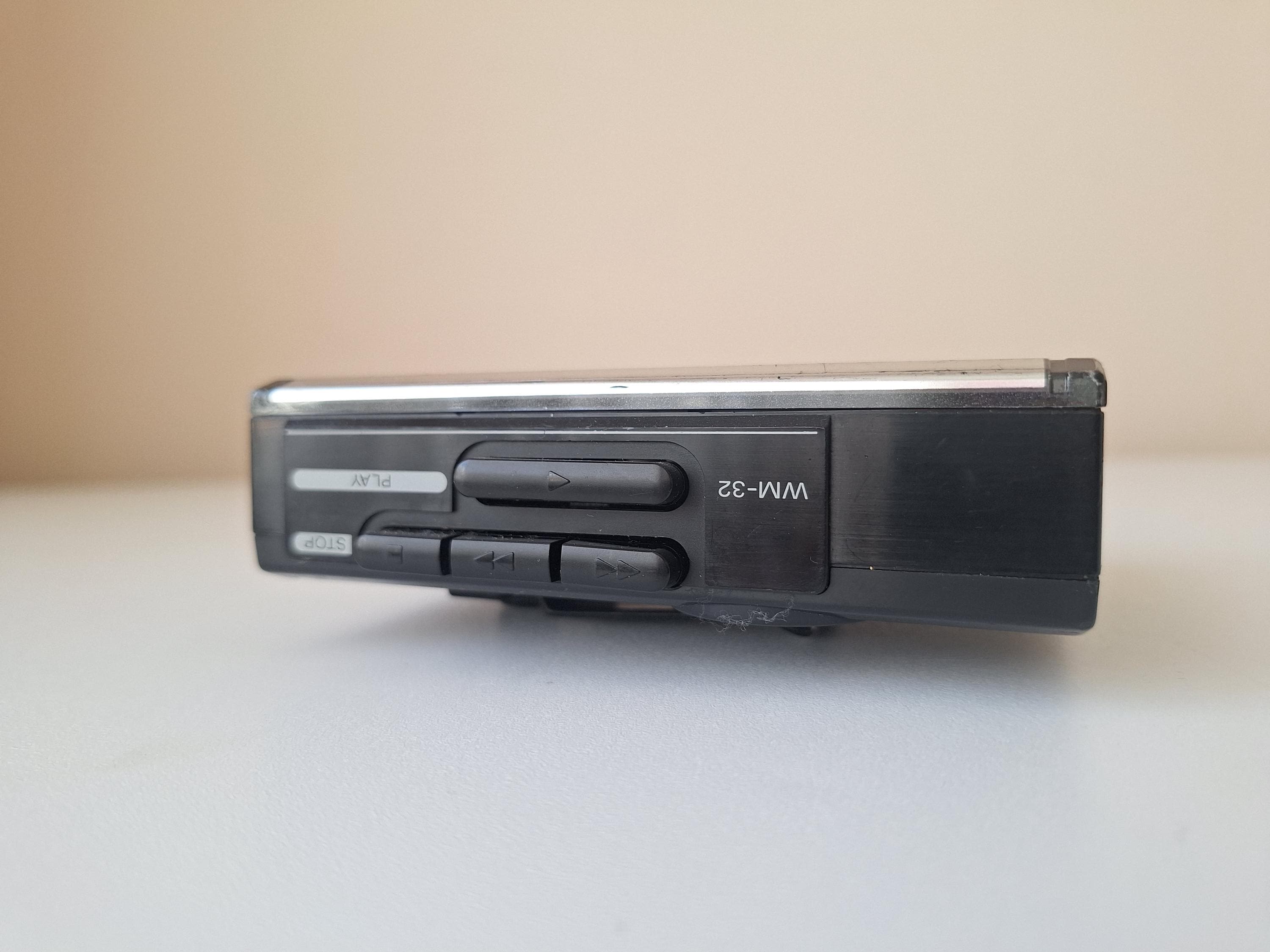 ビンテージ ソニー ウォークマン WM32 カセットプレーヤー - 完全動作