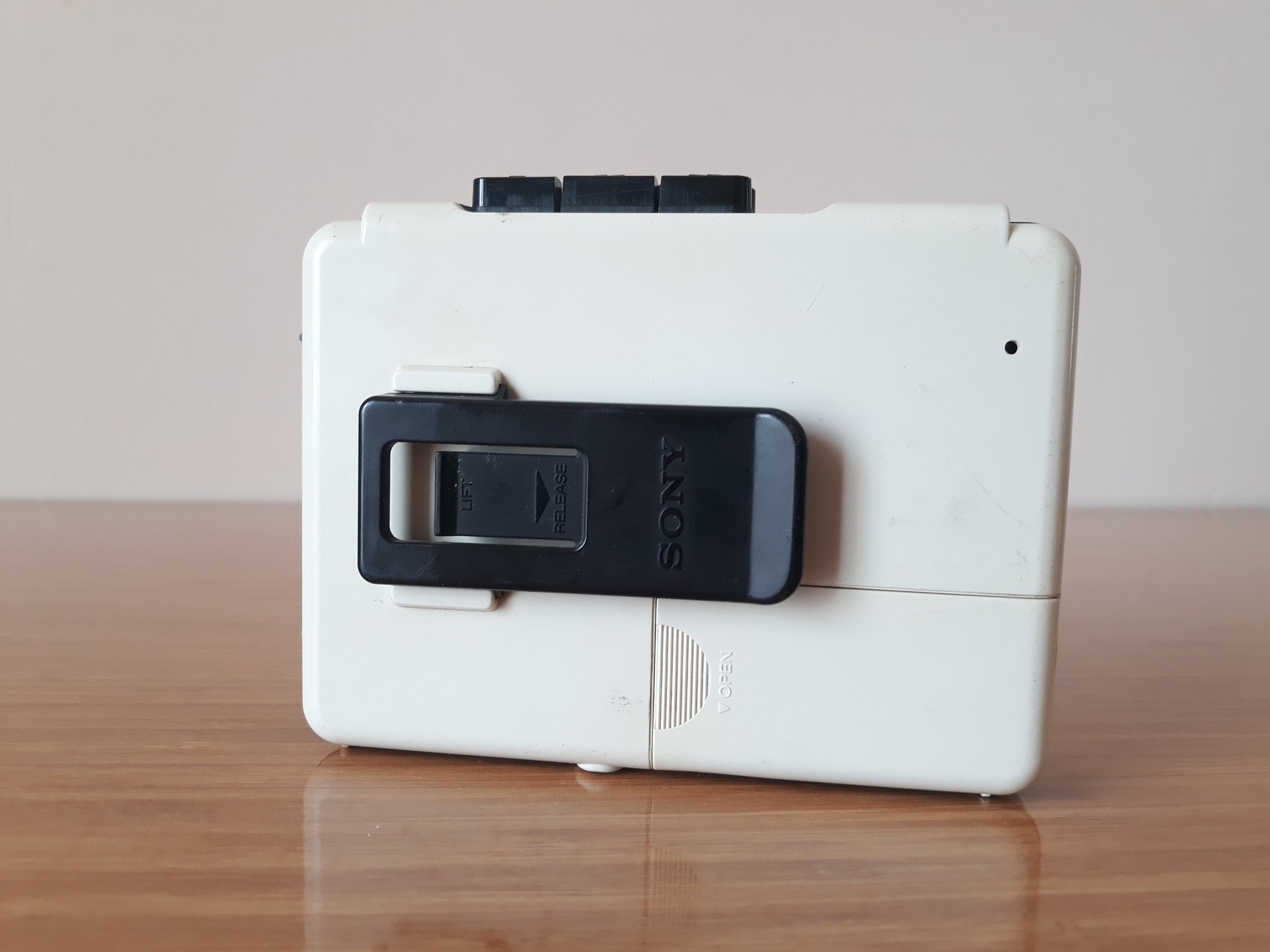 ヴィンテージ ソニー ウォークマン WM B10 カセットプレーヤー