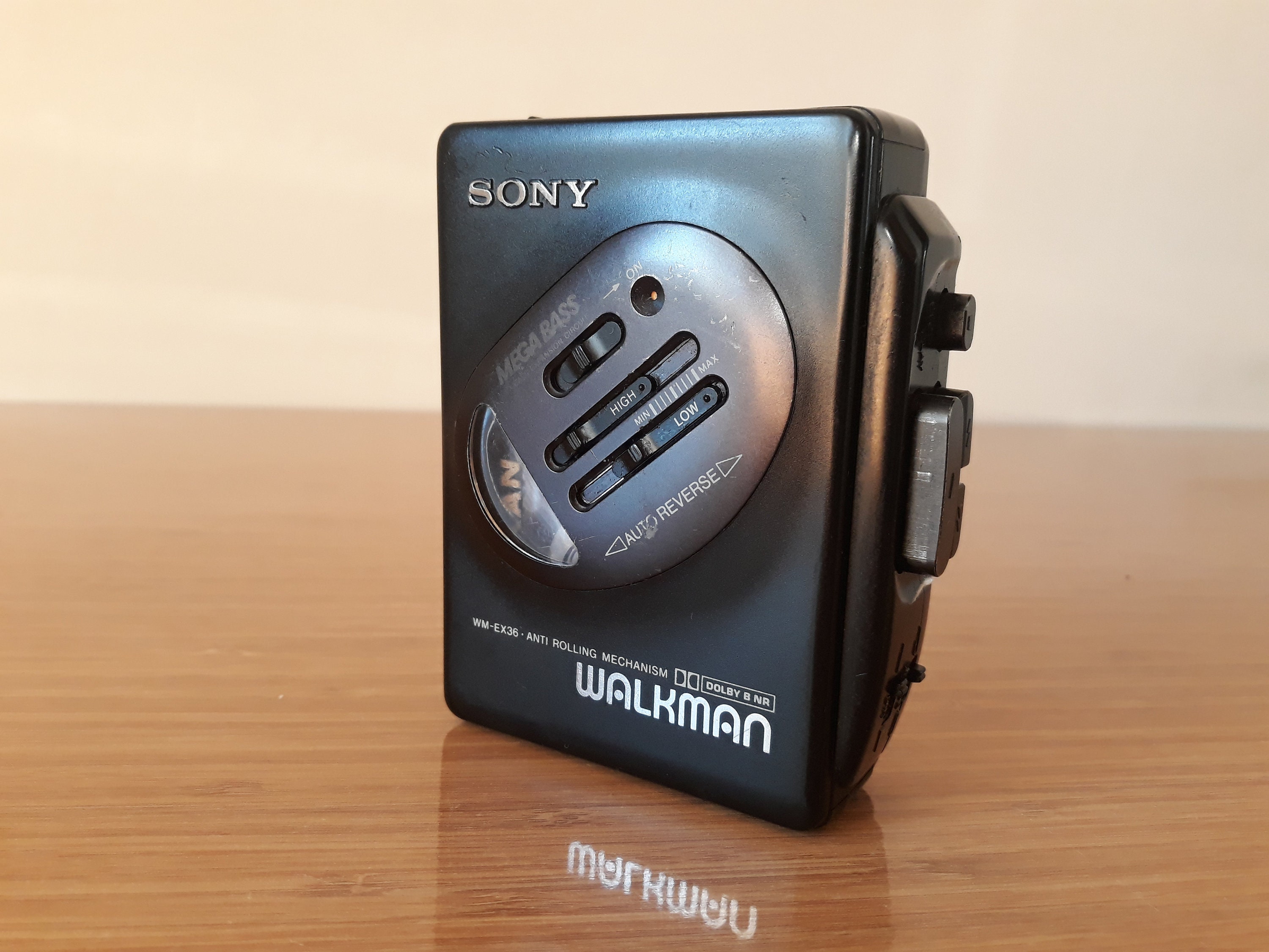 Archivo:Sony-wm-fx421-walkman.jpg - Wikipedia, la enciclopedia libre