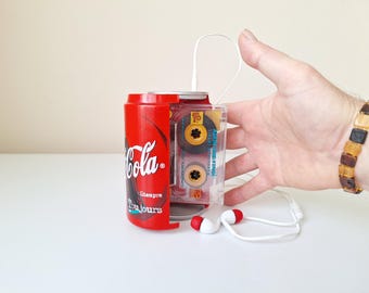 ヴィンテージ コカコーラ缶ウォークマン：Akura C401 カセット