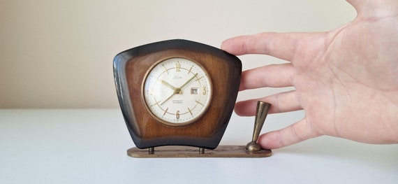 作動確認済み KAISER 手巻き式 置き時計 70年代 アンティーク ドイツ製 Antique Kaiser Calendar Alarm Clock: German Made, 1950s Table