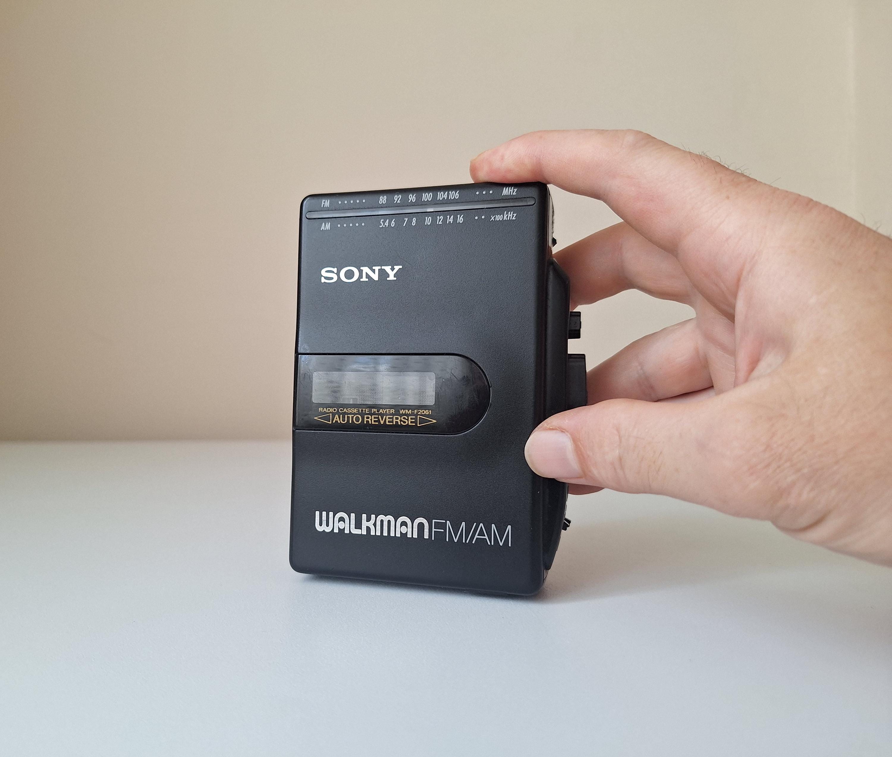 SONY WALKMAN WM-501 カセットプレーヤー ソニー ウォークマン SONY WM-501 WALKMAN - 0 GoodsPress Part Web 僕らが夢中になったSONY