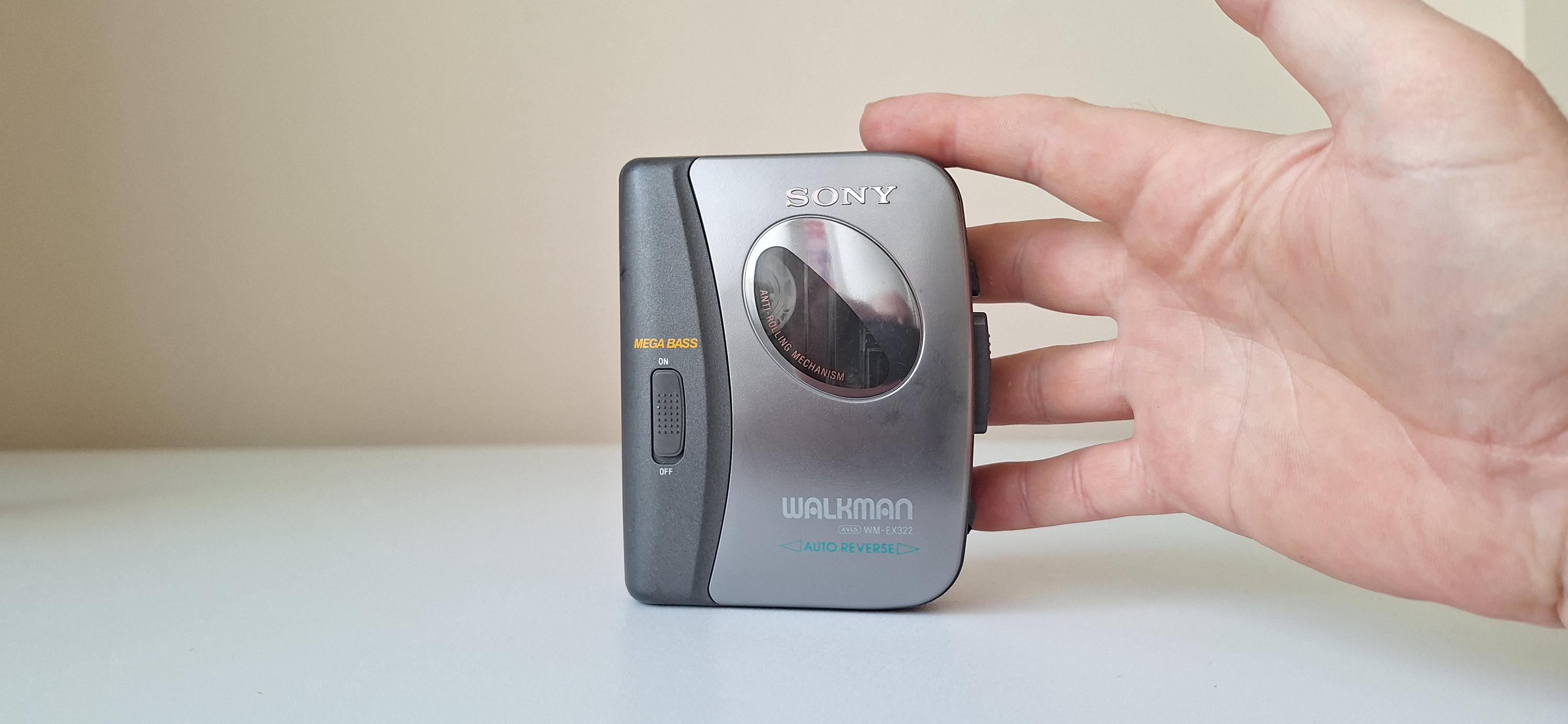 D-322/SONY WALKMAN WM-150/通電OK モーター音のみ動作X ジャンク