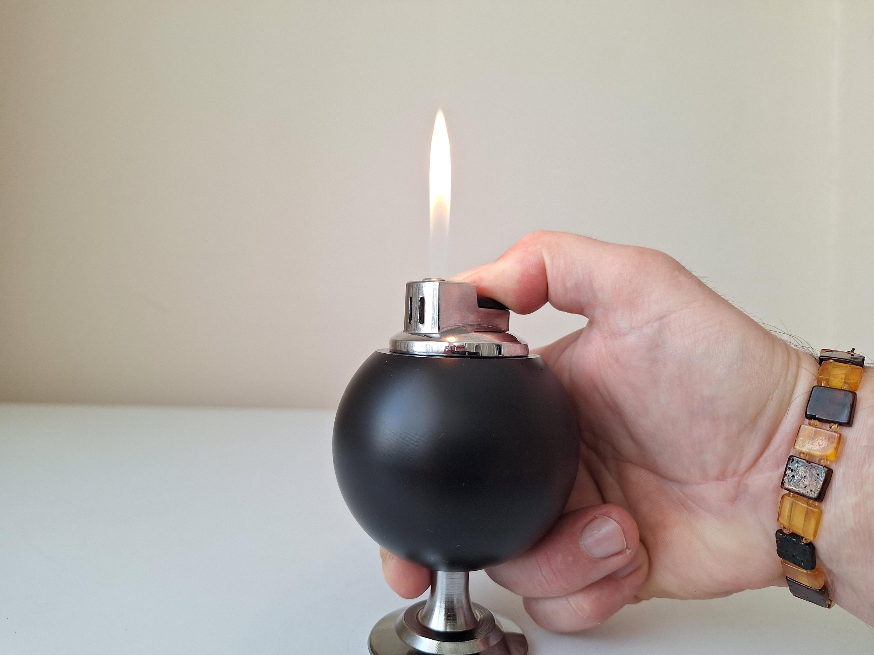 Vintage Retro Black Globe Table Lighter, Retro Office Decor, Lüx