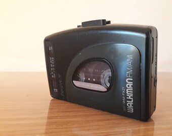 ビンテージ ソニー ウォークマン カセットプレーヤー WM-FX21