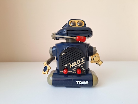 Vintage 1980s Tomy Mr. DJ Robot Radio, Working Condition - Etsy Israel