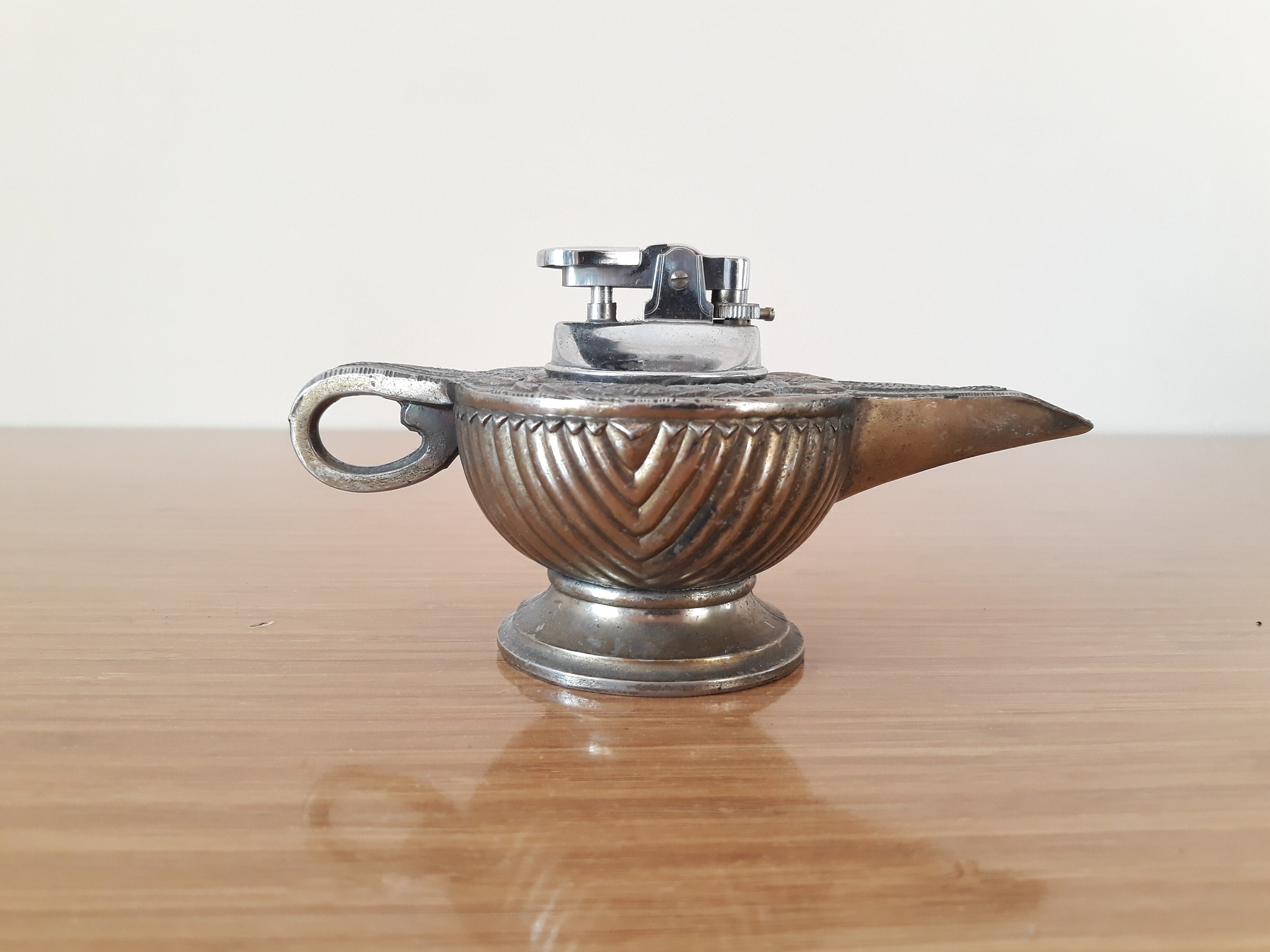 Antique Aladdin Lamp Lighter, Collectible Table Lighter - Etsy