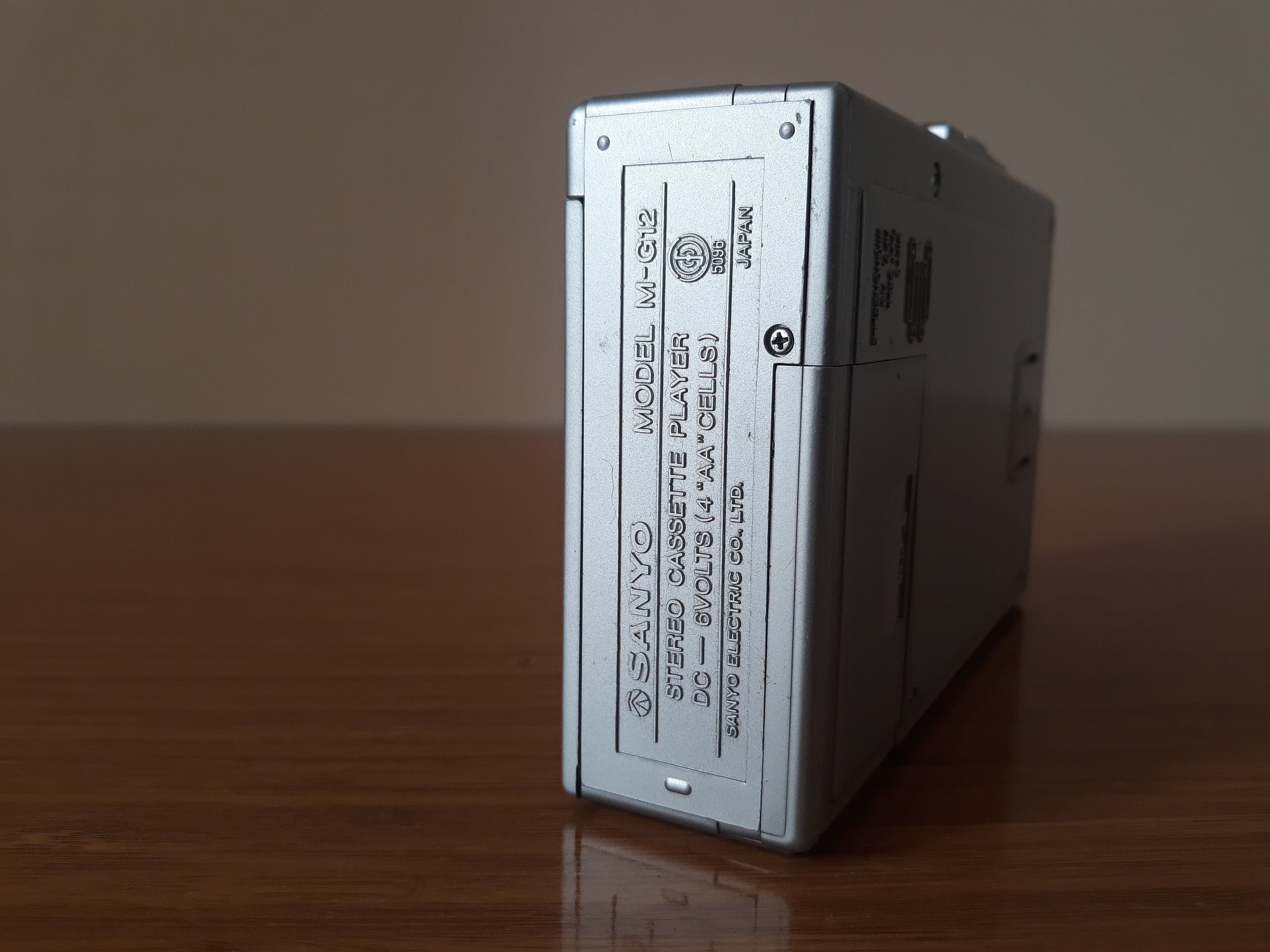 LECTEUR CASSETTE WALKMAN SANYO M-G12 À LISSES