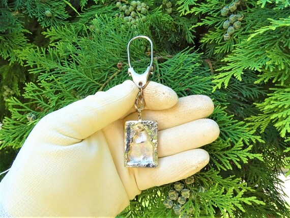 Christian keychain with an image of the Virgin Ma… - image 9