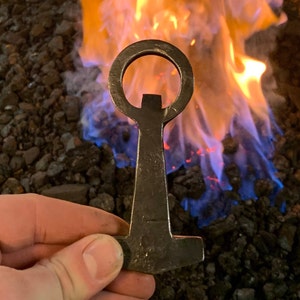 Geschmiedeter Thorhammer Flaschenöffner