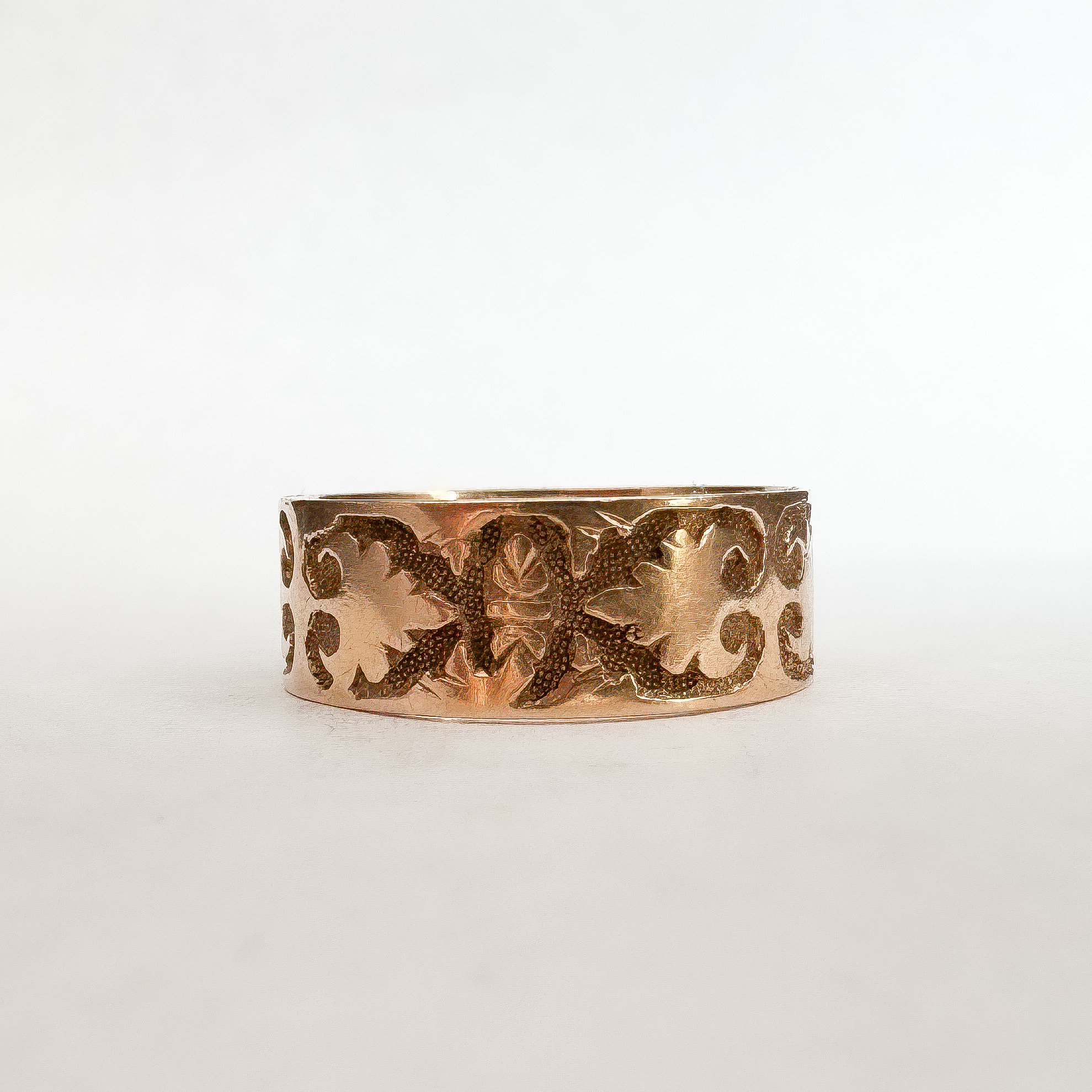 Antique Victorian Era Cigar Band - 8K Yellow Gold - Wide