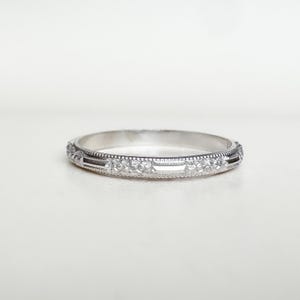 Vintage Art Deco 14K White Gold Floral Engraved Wedding Band - Size 5.75 US