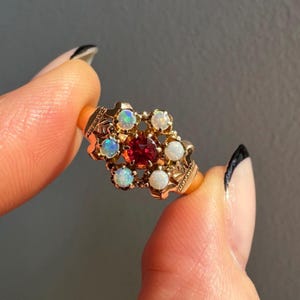 Antique Victorian Era 10K Yellow Gold Opal Ring - Size 7.75 US