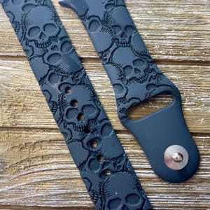 Skulls watch band for apple watchstrap silicone goth patriotic women men guy boyfriend husband father gift engraved 38 44 41 42 44 45 49mm