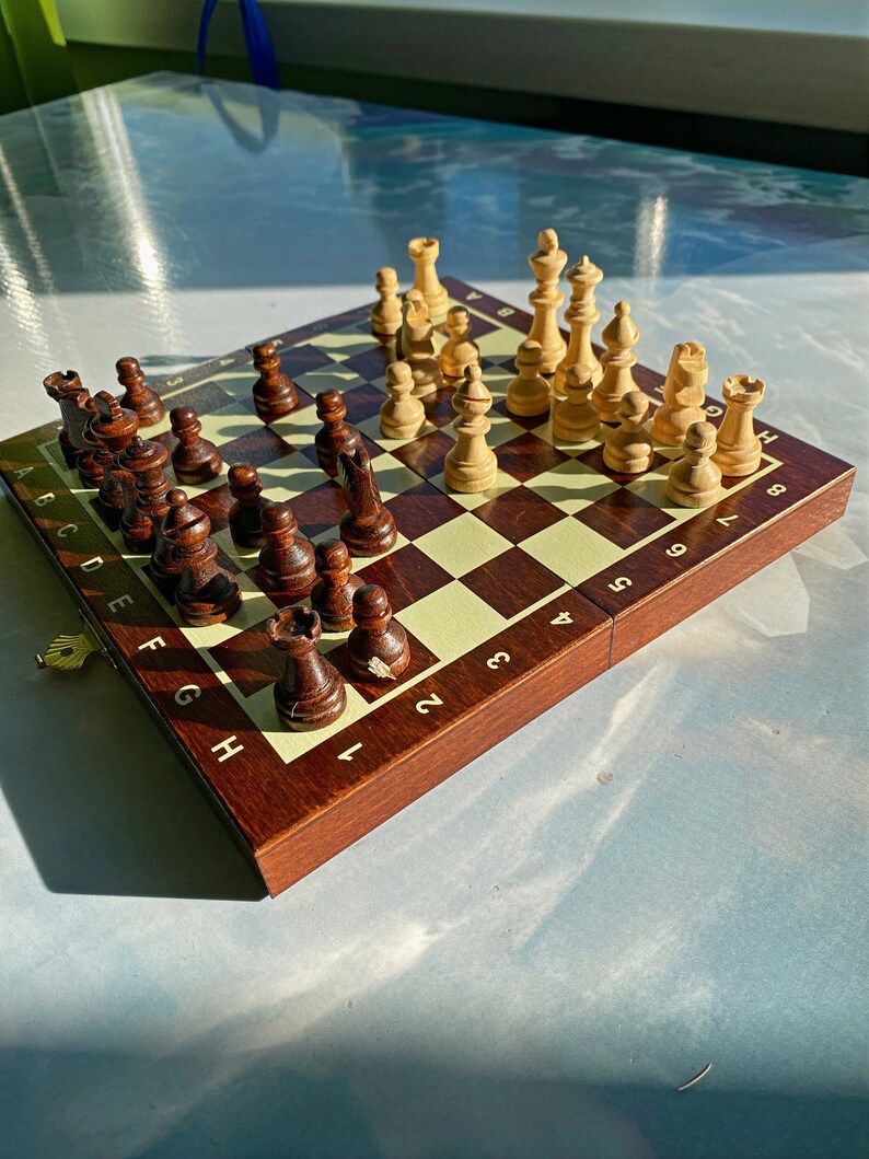 Magnetic mini chess chessboard 7.8 inch 20 cm image 3