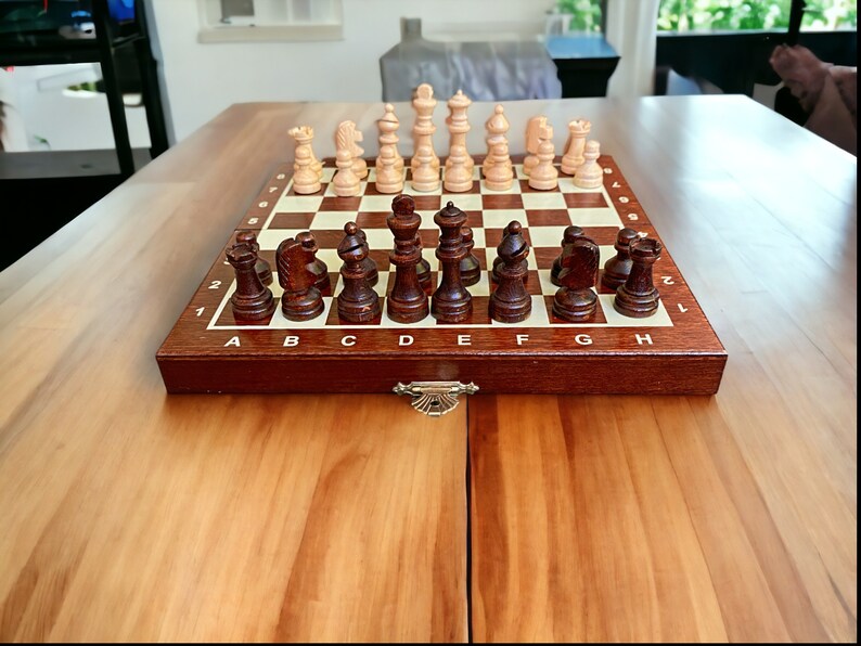 Magnetic mini chess chessboard 7.8 inch 20 cm image 1