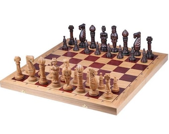 Großes eichengeschnitztes Schach-Set - Handgemachte Einzelstücke und großes Holzbrett 25" (25x14,5x3 inch - 650x325x80 mm)