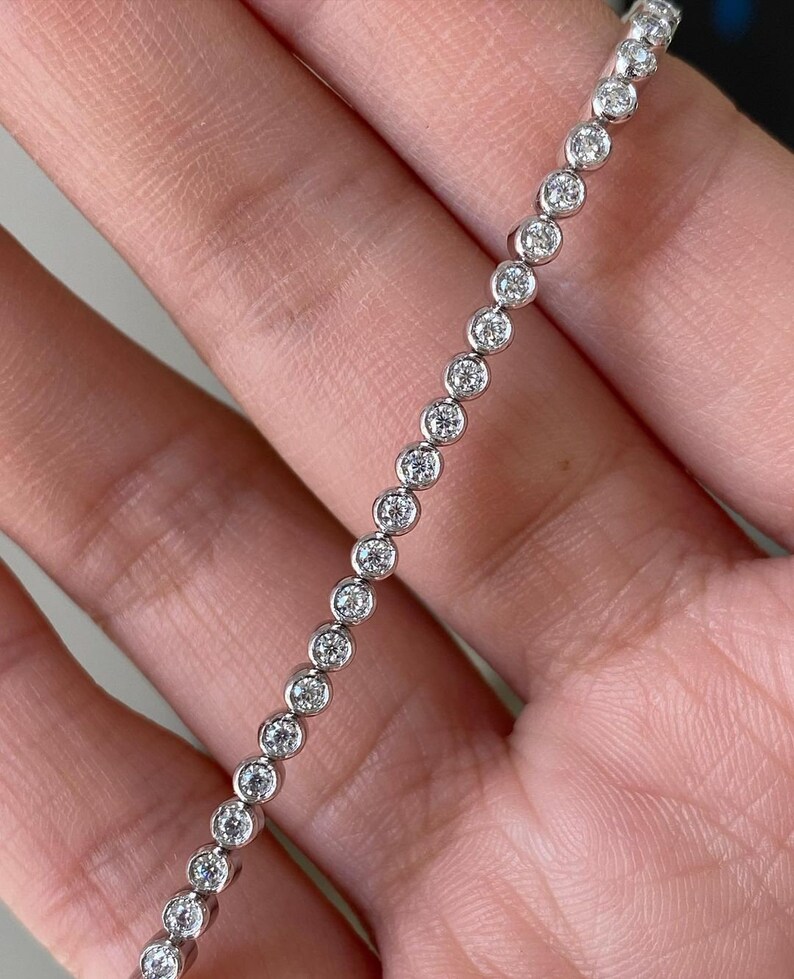2.0ct White Gold Bezel Bracelet Round Diamond Bezel Set Tennis Bracelet