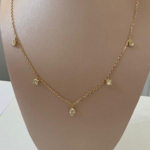 18ct Yellow Gold Claw Set 5 Diamond Necklace for Women Diamond Dangling Diamond Necklace Chain Necklace Gift Present Solid Gold & Diamond