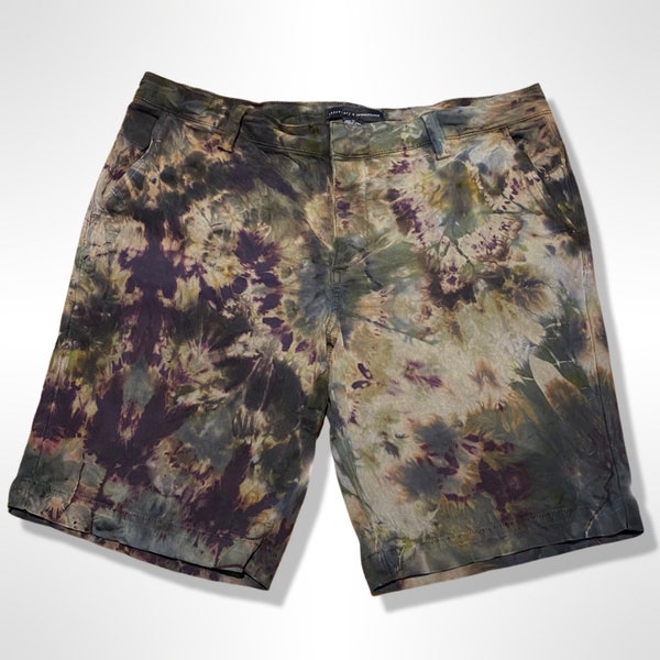 Upcycled Sanctuary by Anthropologie Navy Camo Fatigue Green Ice-Dye Cotton Bermuda Shorts with Pockets