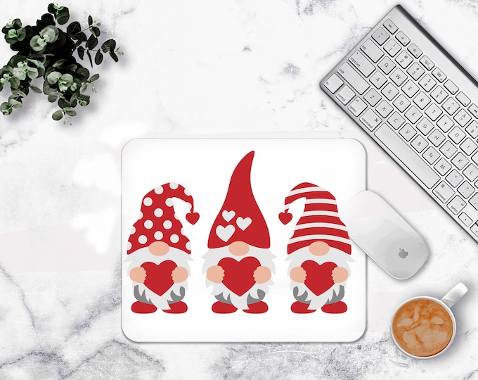 Gnome Love Mouse pad