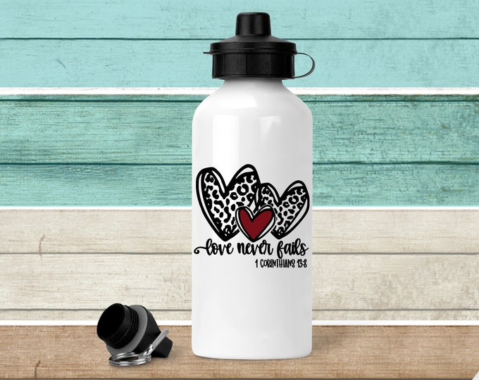 Love never fails Water Bottle
