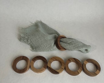 Lot de six anneaux ronds pour serviettes en bois de noyer - Un accessoire élégant et raffiné pour votre table