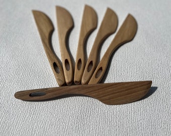 Lot de 6 couteaux décoratifs en bois de noyer