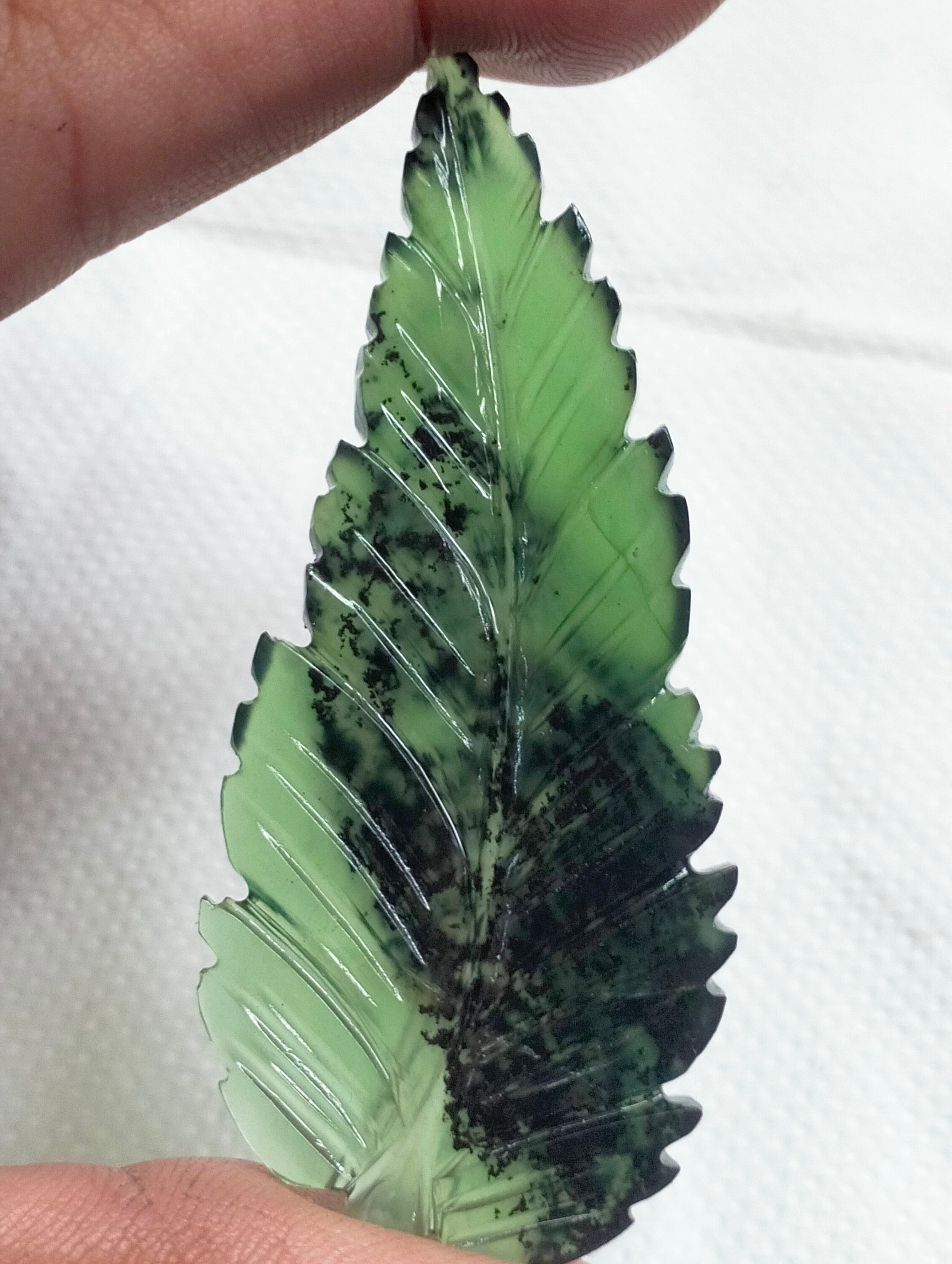 Serpentine Black Dotted Leaf Shape Carving Good Quality Good