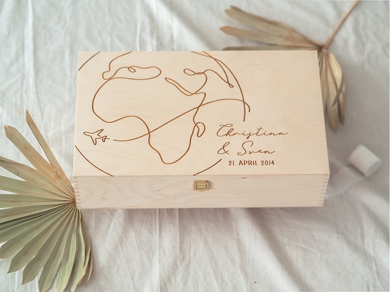 Personalisierte Erinnerungskiste aus Holz, Erinnerungsbox mit Namen, Erinnerungsbox für Brautpaare, Erinnerungskiste zur Hochzeit, Geschenk zur Hochzeit