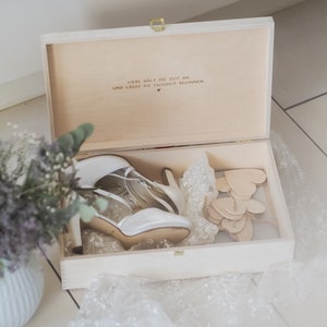Erinnerungskiste personalisiert Erinnerungsbox zur Hochzeit mit Namen Hochzeitsgeschenk personalisiert glücklicheiraten EB04 Bild 8