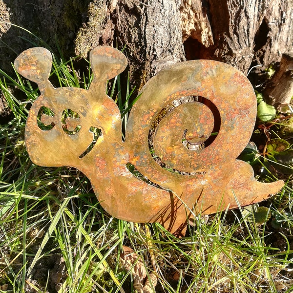 Schnecke als Gartenstecker in Rost-Optik