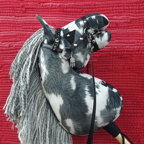 Hobby Horse (PAINT HORSE) black and white A4