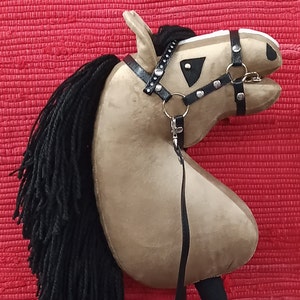 Hobby Horse Buckskin Black Mane (A4)