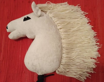 Hobby Horse, Creamy Beauty, Horse on stick (A4)