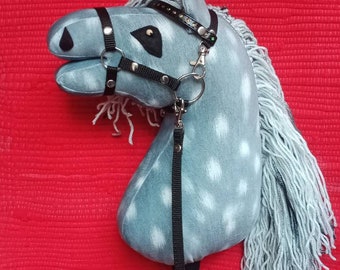 Hobby Horse gris pommelé (A4)