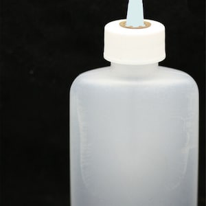 5 Pack 1-1/4oz Oval Bottle Plastic Solvent Applicator 16-gauge Needle