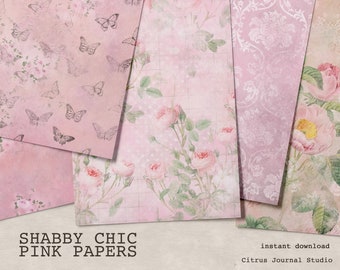 Peut inclure: Un ensemble de quatre papiers numériques à l'esthétique shabby chic. Les papiers présentent un fond rose avec divers motifs, notamment des papillons, des roses et un motif damassé. Le texte "Shabby Chic Pink Papers" est affiché en bas de l'image.