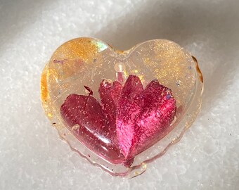 Real Flower Heart Resin Pendant