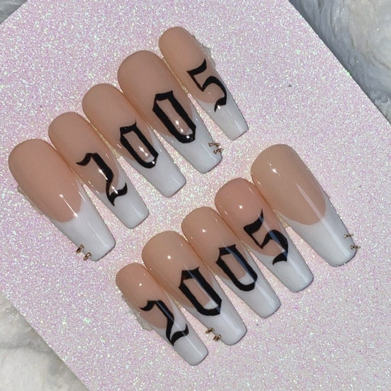 Birthday nails